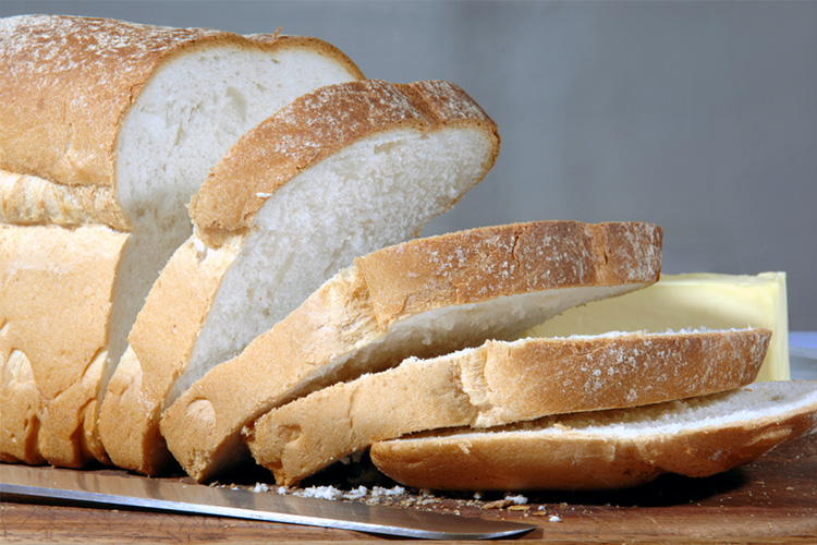 white bread, refined grains, refined carbohydrates, inflammatory food