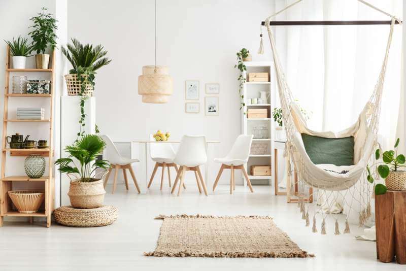 dining-room-with-plants